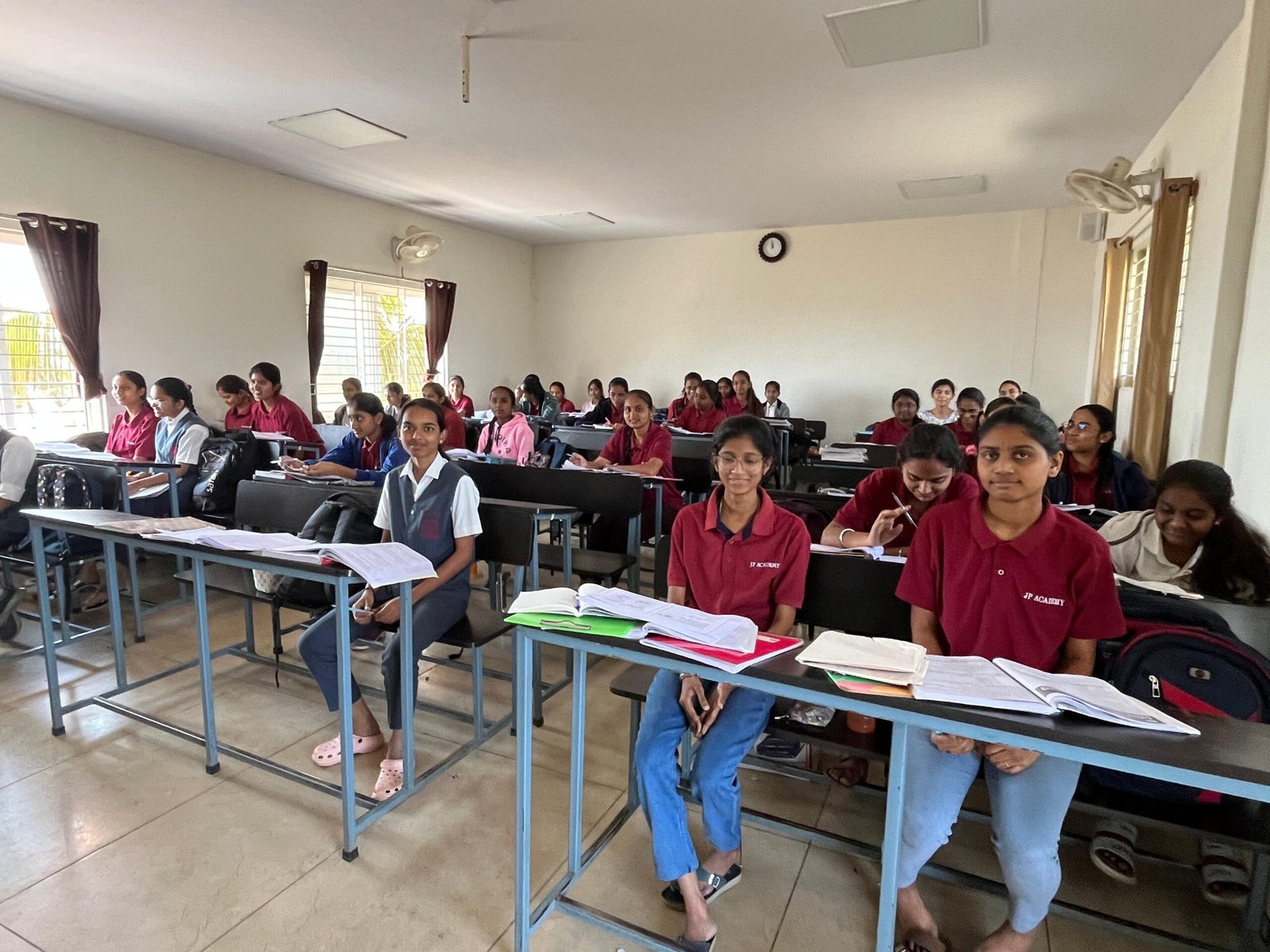 Spacious Classrooms with ergonomic seatings